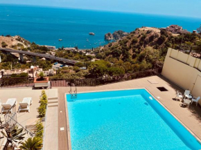 Little Paradise, Taormina